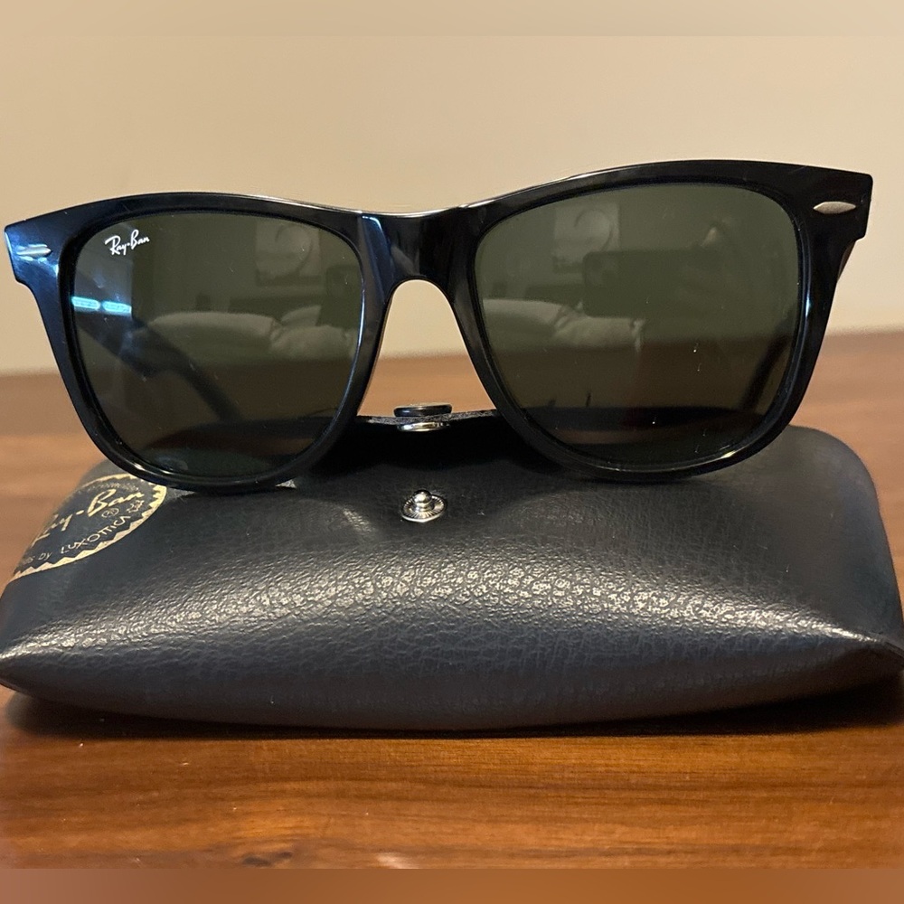 Ray-Ban Classic Black Sunglasses